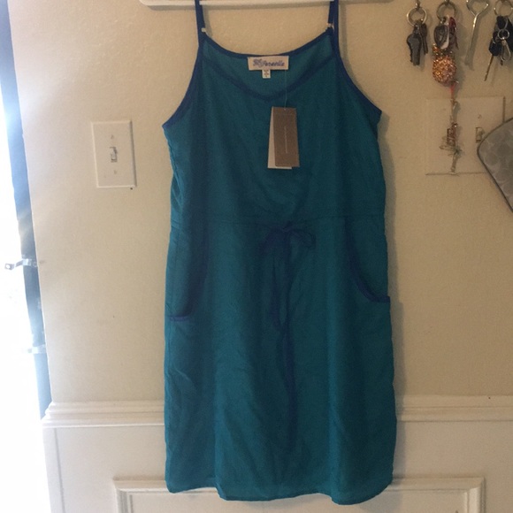 New spaghetti strap dress - Picture 3 of 4